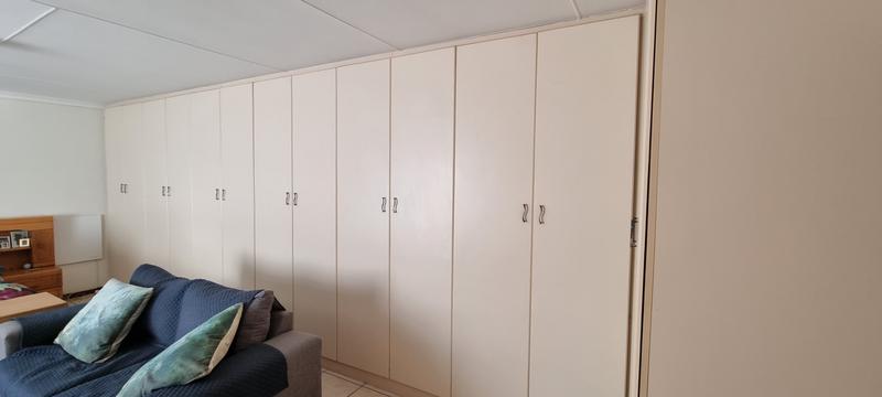 4 Bedroom Property for Sale in Fraaiuitsig Western Cape